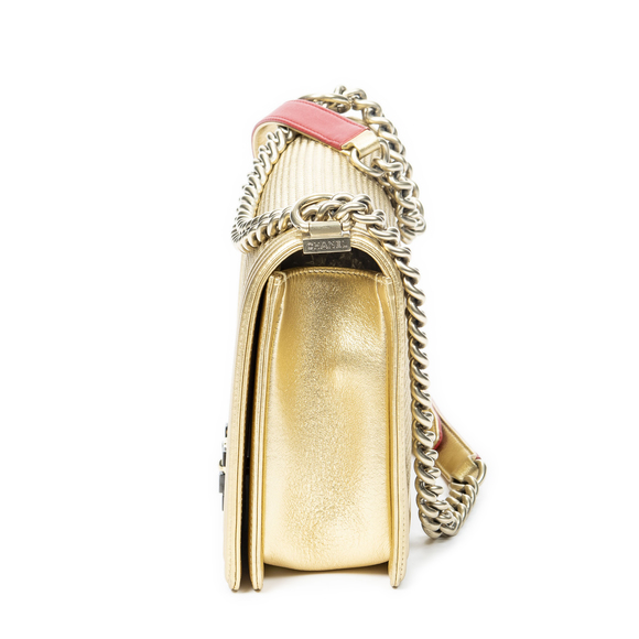 Chanel Medium Boy Cube Flap - Picture 3 of 9